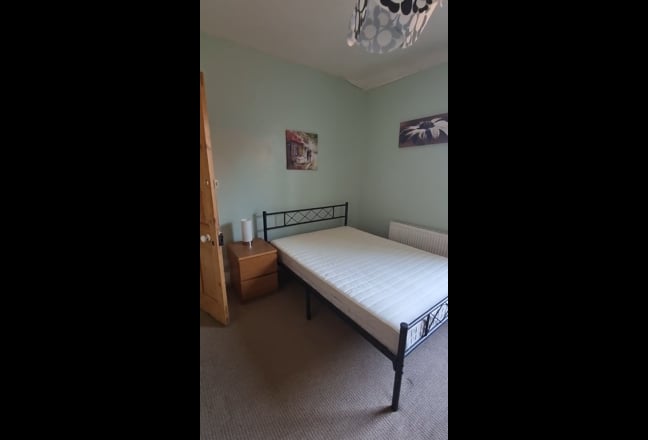 Gorgeous bright large double room Lovely house Main Photo