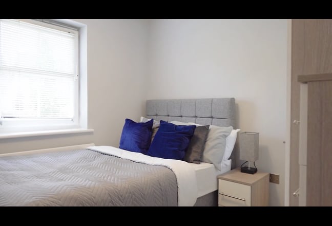 🌟Newly Renovated Rooms in Modern Town House🌟 Main Photo