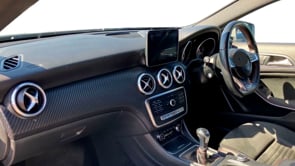 MERCEDES-BENZ A CLASS 2017 (17)
