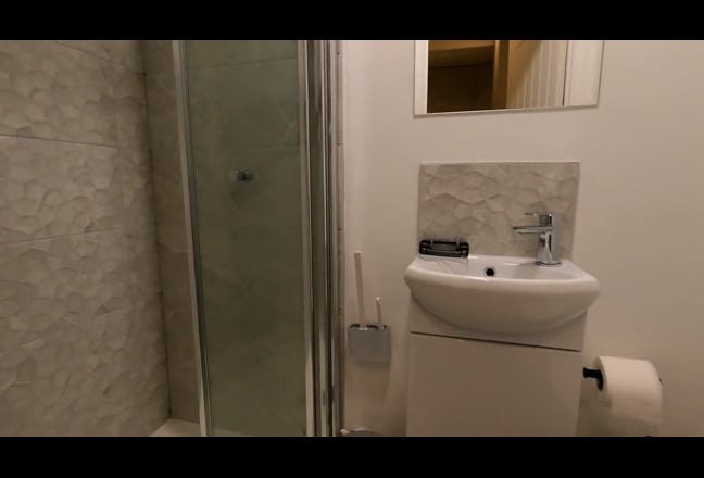 *All Incl Bills* Ensuite Room to Rent Near Station Main Photo