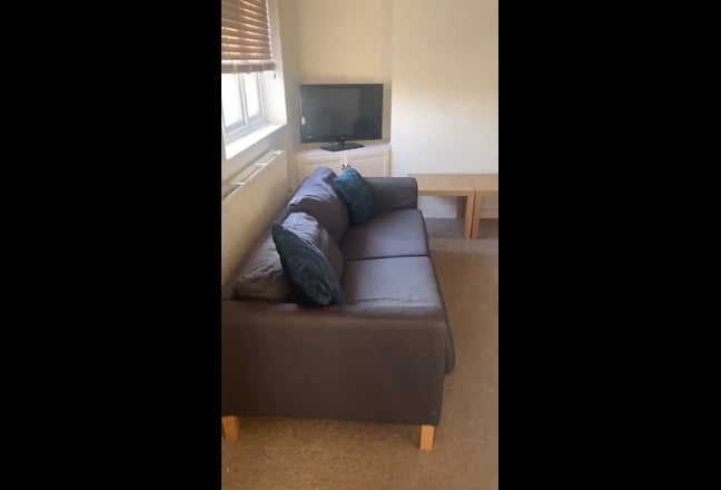 Small Double room in East Acton Main Photo