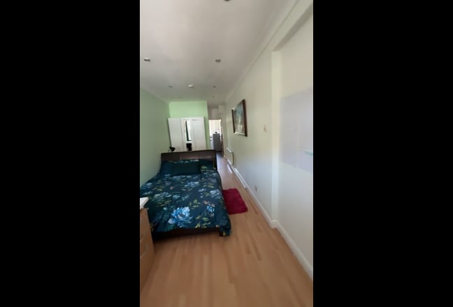 Double En-suite Room with Kitchen  Main Photo