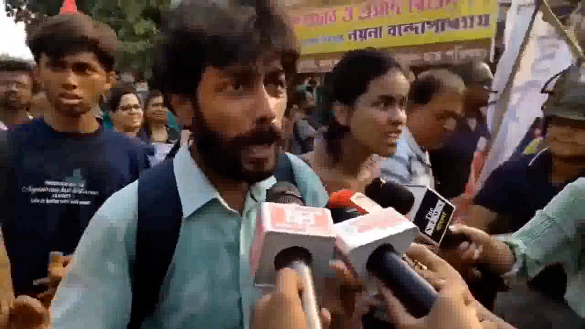 "सिंधु नदी का पानी पाकिस्तान को वापस दो": पश्चिम बंगाल में विरोध प्रदर्शन#latest_news