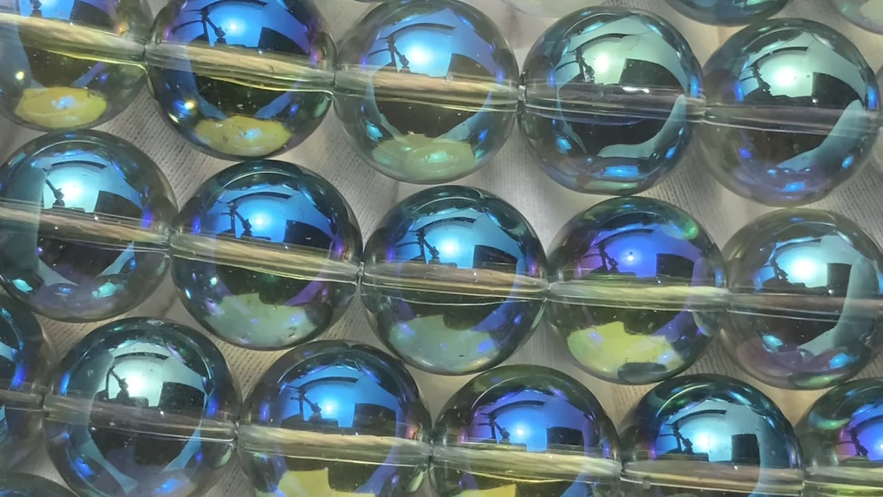 ブルーグリーンフラッシュクリスタル（溶錬水晶） ラウンド16mm 1連