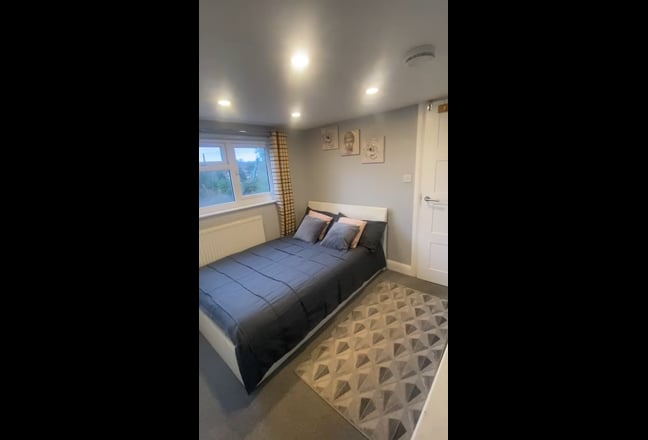 Double Room to rent Main Photo