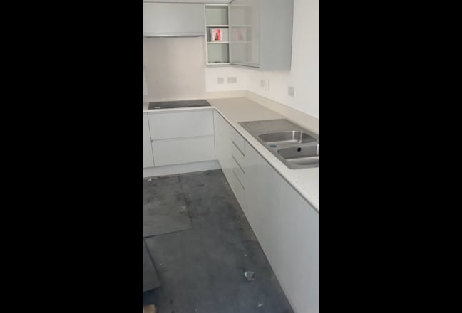 CB5 Brand New Large Ensuite High Spec  Main Photo