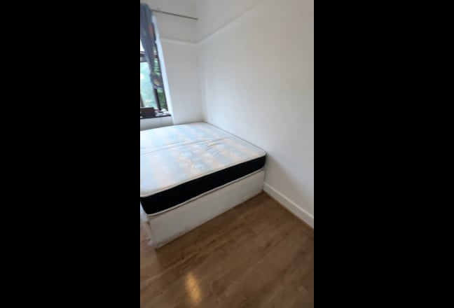 Lovely Double for Great Price!! Main Photo