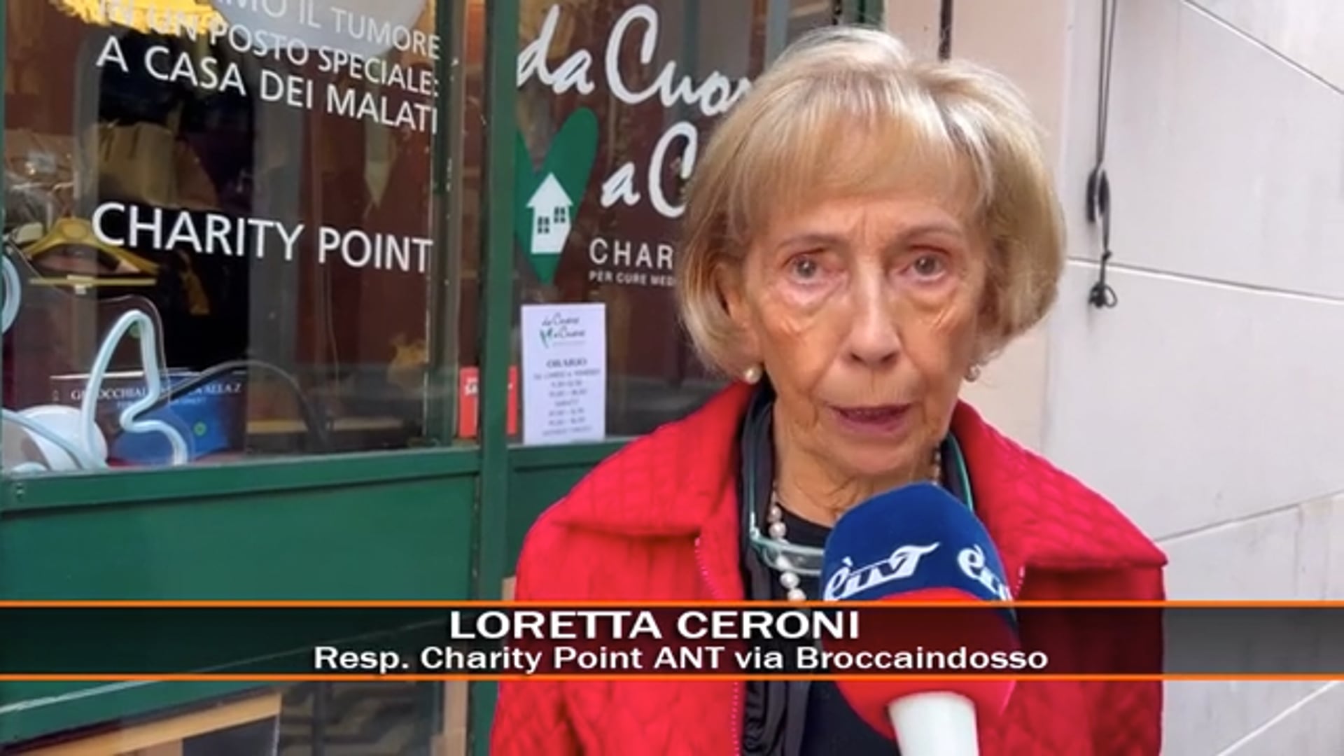 Ladri senza scrupoli fanno “spaccata” alla bottega della solidarietà Ant in via Broccaindosso