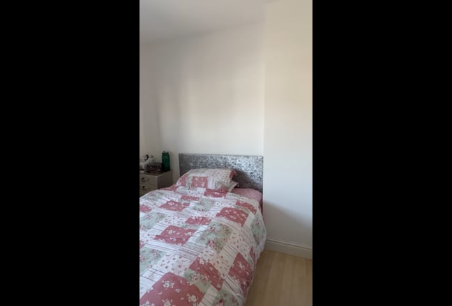 One room in a shared household  Main Photo