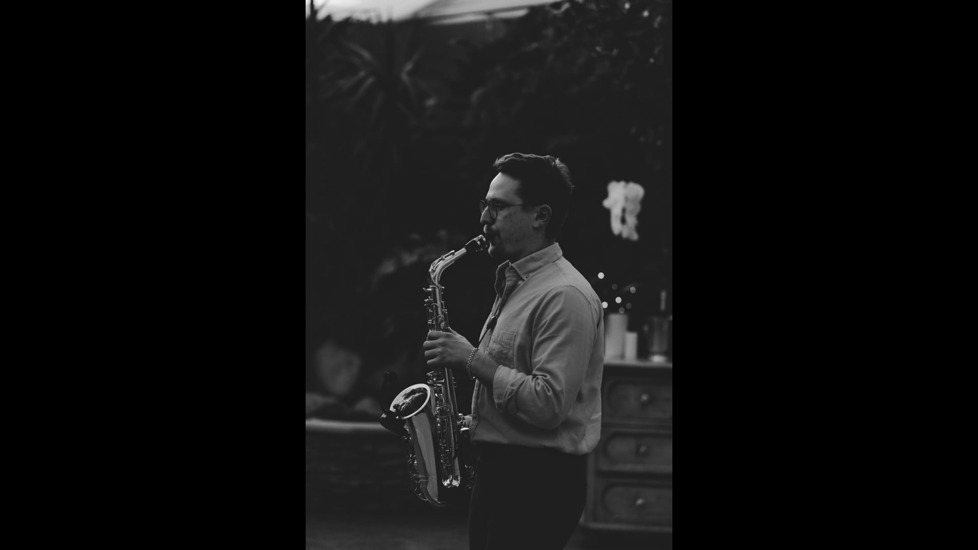 Promotional video thumbnail 3 for Sax house and lounge