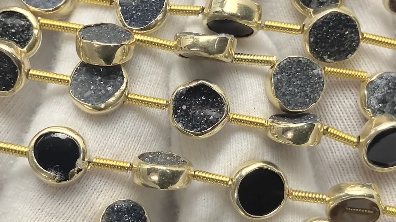 動画】ドゥルージーアゲート 枠留めコイン7×7mm ブラック 半連/1連(約