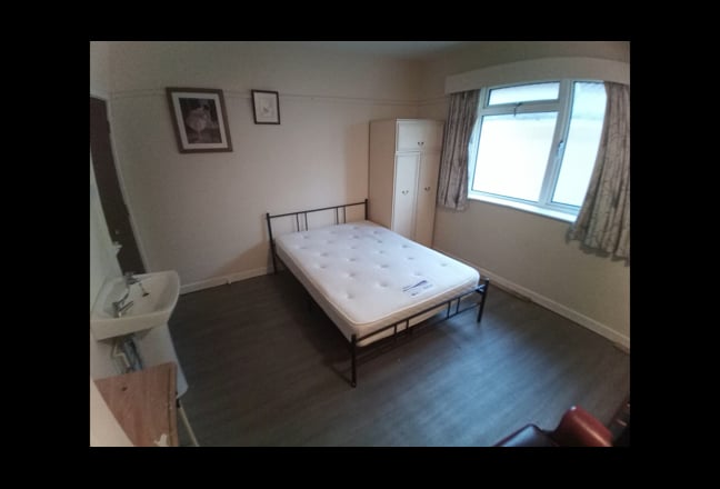 Big double room in twin house Main Photo