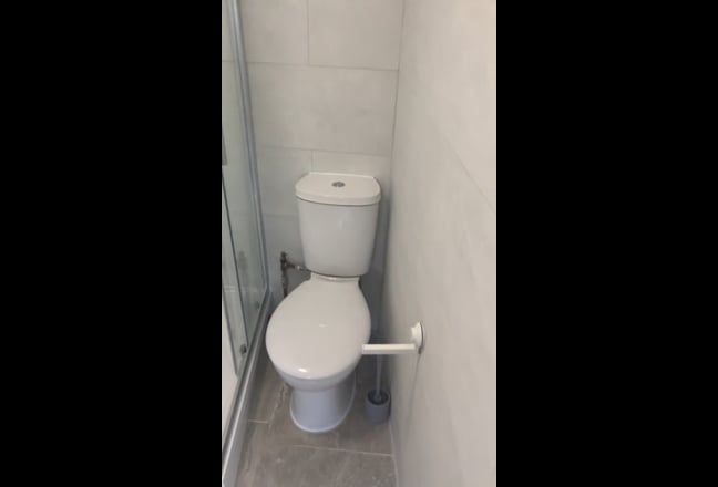 Studio Flat 5 Mins from Southgate-All Bills Inc Main Photo
