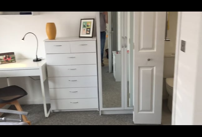 Room available in an Award Winning house Main Photo