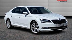 SKODA SUPERB 2019 (19)