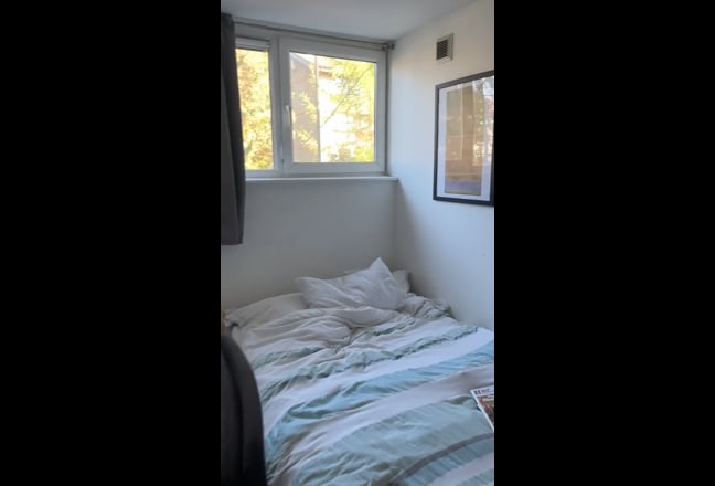 Lovely double room in between Hoxton & Old  St  Main Photo
