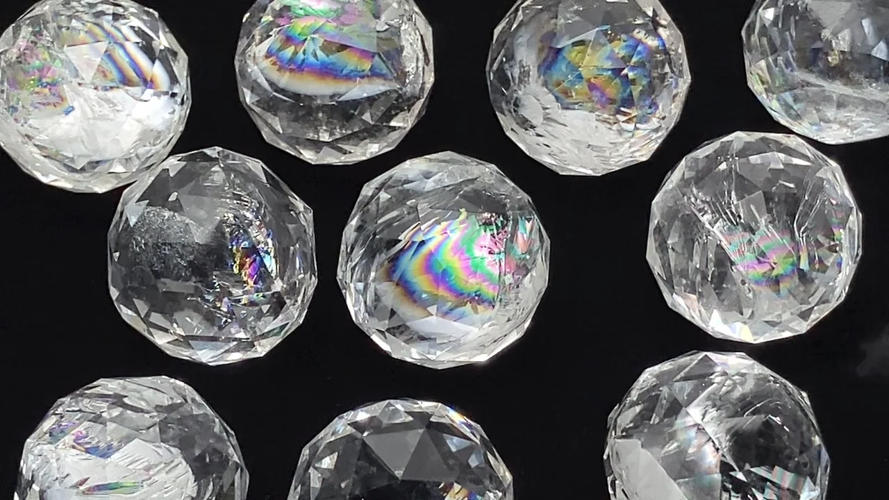 アイリスクォーツ トライアングルラウンドカット20mm 1個｜天然石