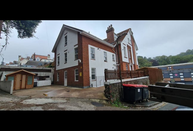 Flat let 100m from Harbor in Babbacombe road Main Photo