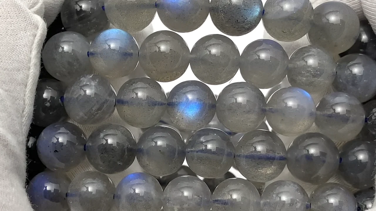 マダガスカル産・高品質ブルーラブラドライト ラウンド10mm