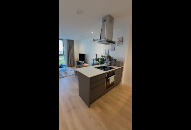 17th Floor City Facing Apartment!  Main Photo