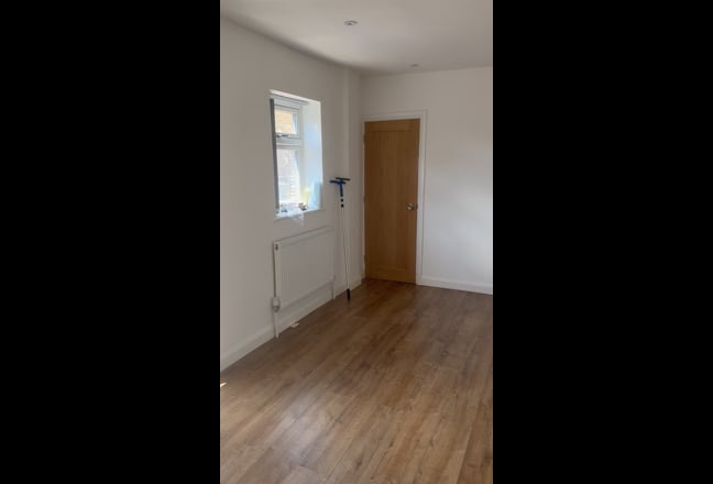 Ensuite room Main Photo