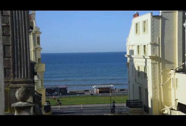 Fantastic one bed flat with seaview and balcony Main Photo