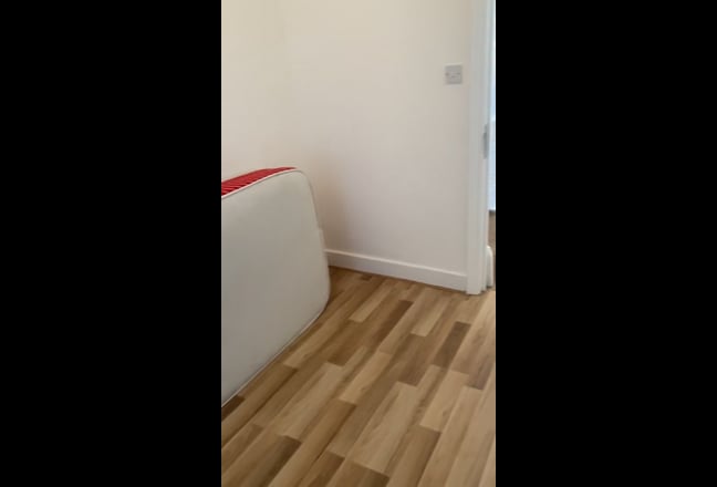 Cosy Single Room in N12 Main Photo