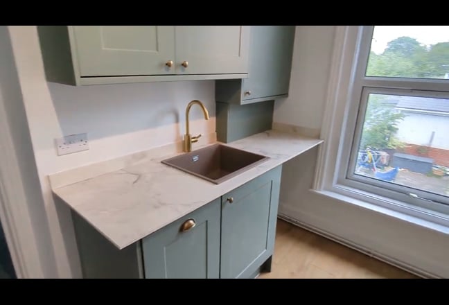 Newly Renovated, Spacious 2-Bedroom Flat Main Photo