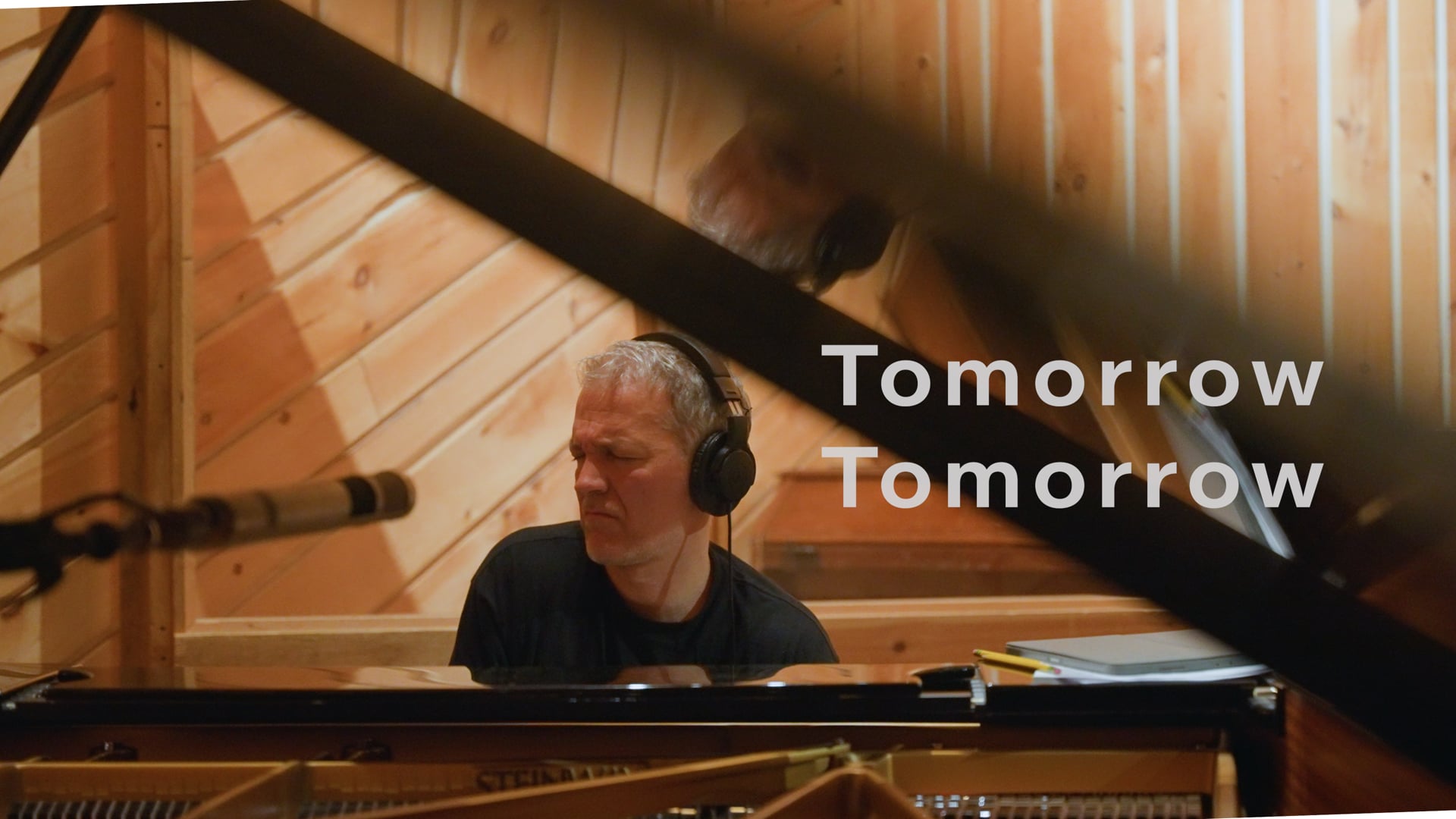 TOMORROW TOMORROW - BRAD MEHLDAU. Nonesuch Records