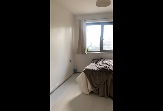 Massive Room Right Next to Bermondsey Station Main Photo