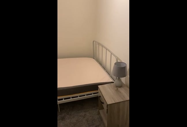 1 double bedroom available in central Preston Main Photo