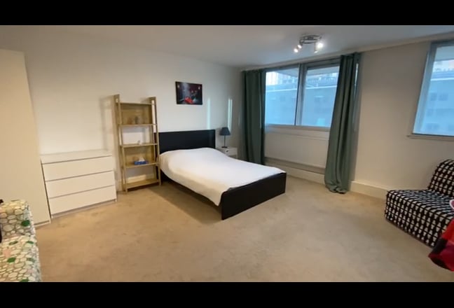 Rennie Court apartment, SE1 9NZ Main Photo