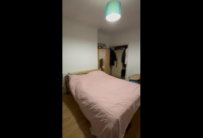 ✨Massive Room in a 4 Bedflat 🚨 Main Photo