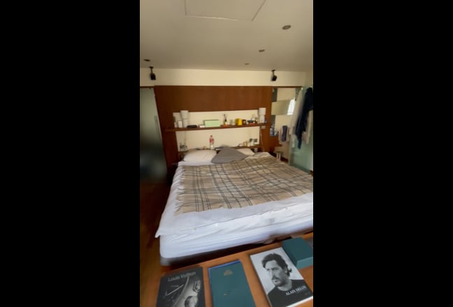 Ensuite large double bedroom in Covent Garden Main Photo