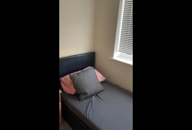 Neat and Beautiful single room to let Main Photo