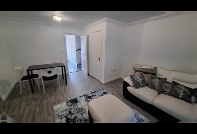 2 double rooms available  Main Photo