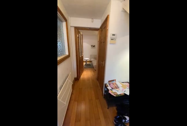 Double room available in 2 bed house. Main Photo