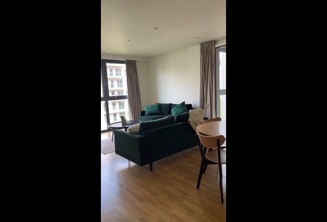 Large En-suite Room in Friendly 3-Bed – Mid June Main Photo