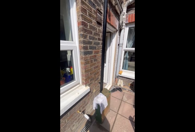 A newly furnished one bedroom flat at Fiveways Main Photo