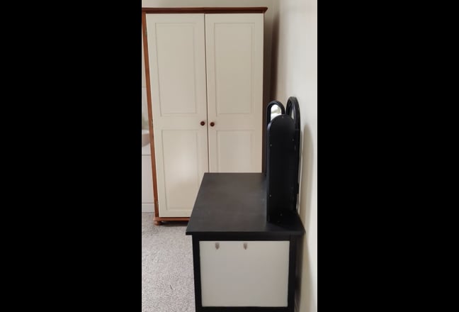 En-Suite room * all bills included * (24C) Main Photo