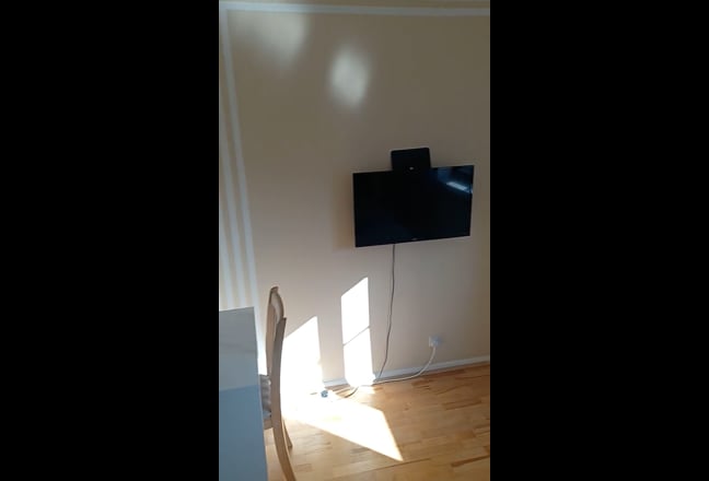 SHORT-TERM Double ensuite near Tube (Rm4) Main Photo