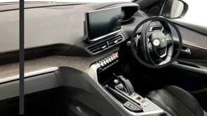 PEUGEOT 5008 2021 (21)