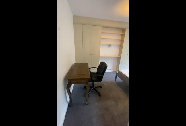 Room in Uxbridge near station & Brunel  Main Photo
