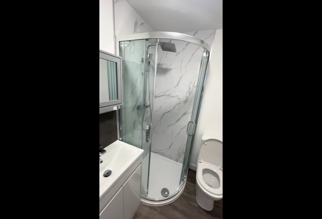 Bradwell - Double Bedroom in Shared House Main Photo