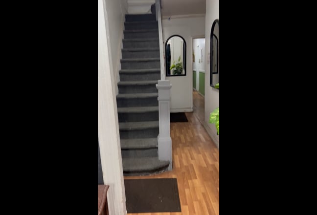 Large Furnished Room  Main Photo