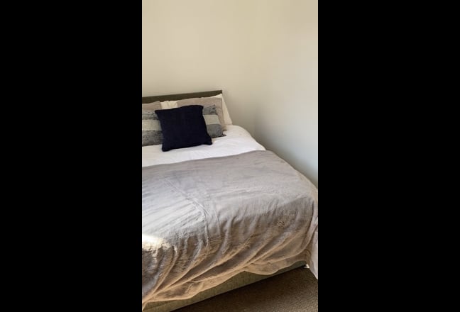 Double Room in Town Centre – All Bills Included Main Photo