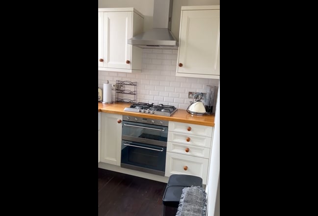 Beautiful first floor one bed flat Main Photo