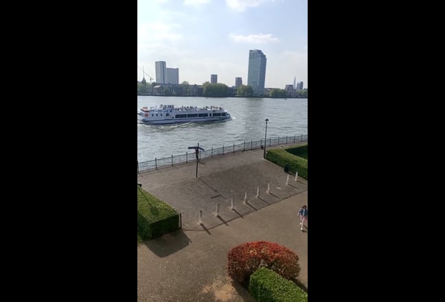 Room in 2-bed riverside flat, short/flexible term Main Photo