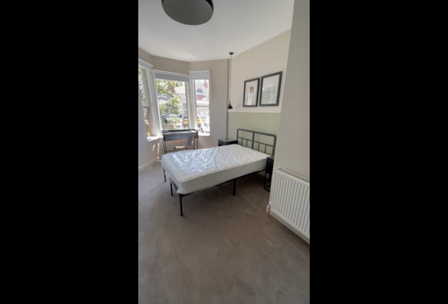 Freshly renovatedRooms with a En-suite, tea points Main Photo