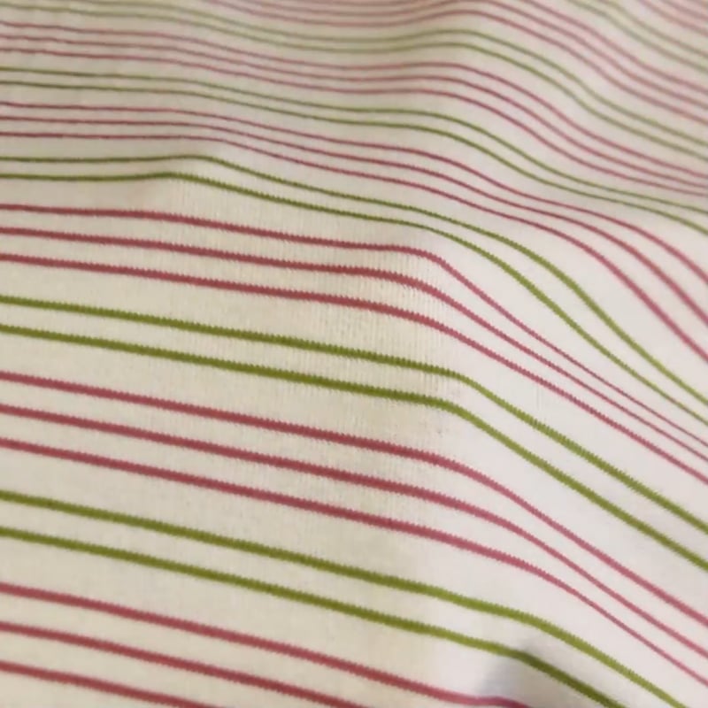 Vidéo: Jersey 100% coton - Rayé rose & vert fond écru